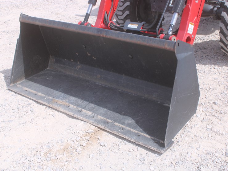 2018-massey-ferguson-1755m-image-11