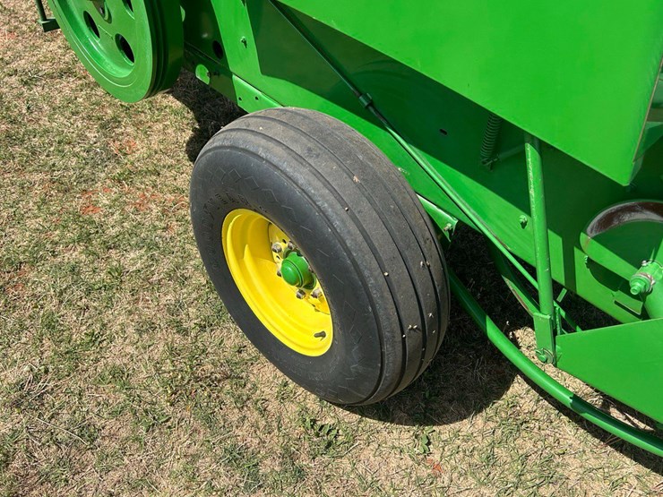 john-deere-348-image-15