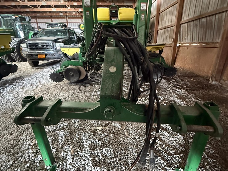 2009-john-deere-1770nt-ccs-image-2