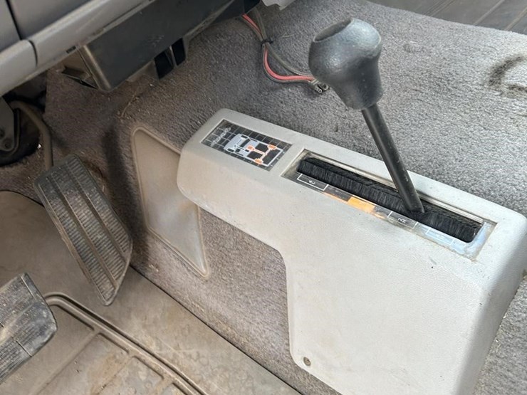 1993-chevrolet-1500-image-13