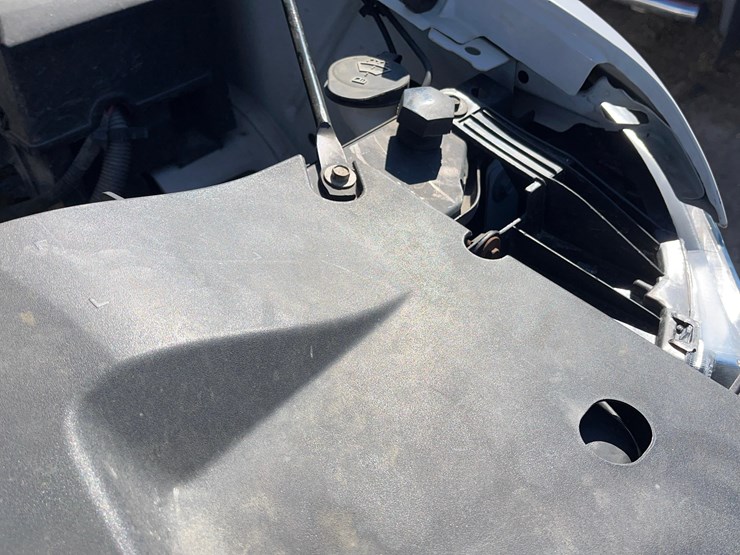 2010-chevrolet-2500-image-29