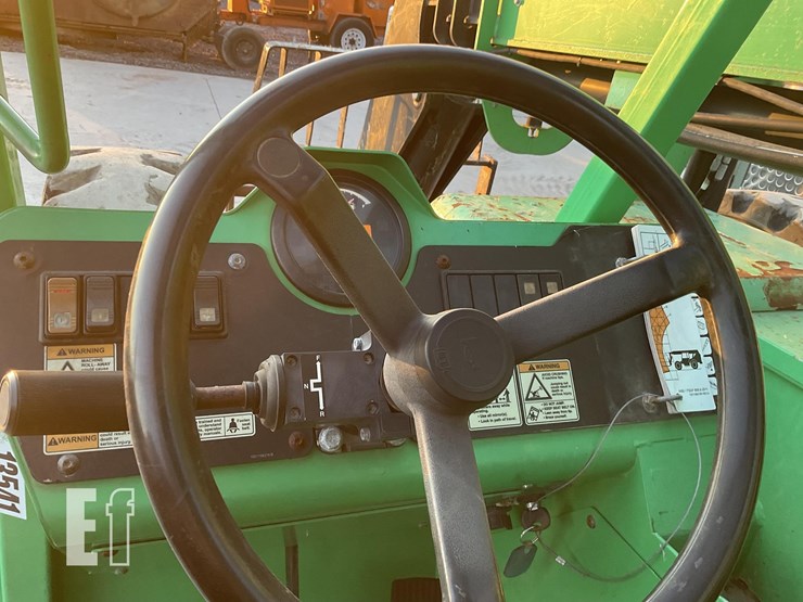 2018-sky-trak-8042-image-12