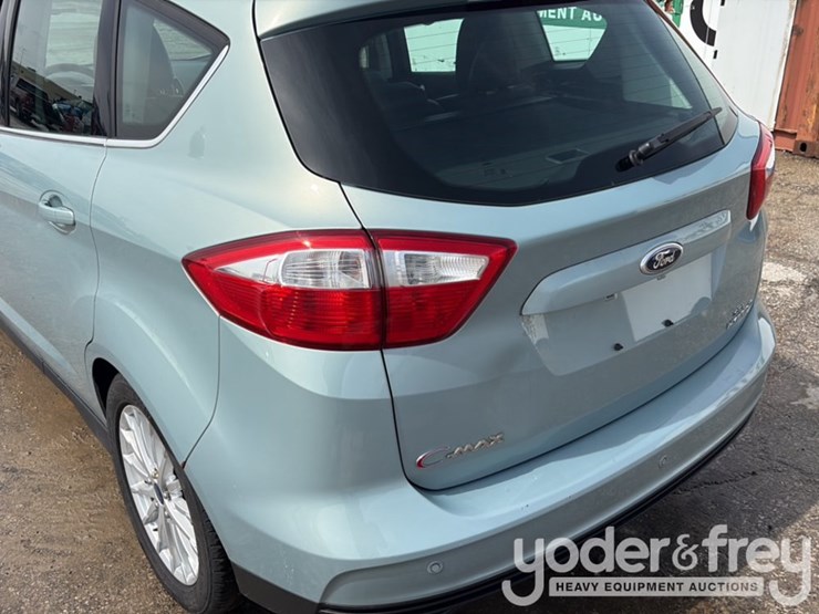 2013-ford-cmax-image-14