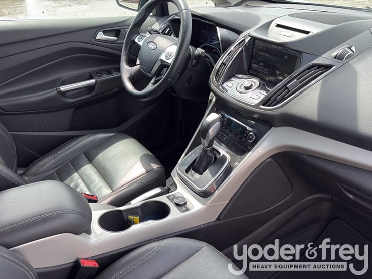 2013-ford-cmax-image-24