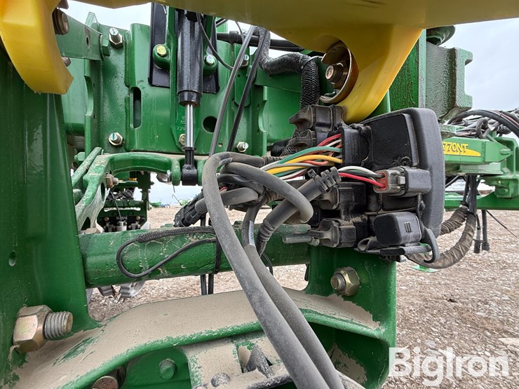 2009-john-deere-1770nt-ccs-image-14
