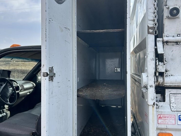 2001-dodge-ram-3500-image-22