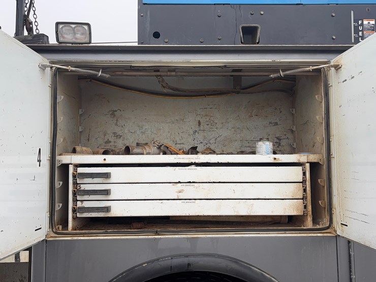 2014-peterbilt-389-image-23