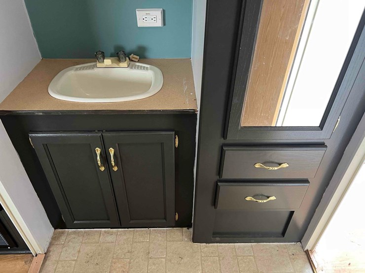 2003-keystone-hornet-travel-trailer-image-16