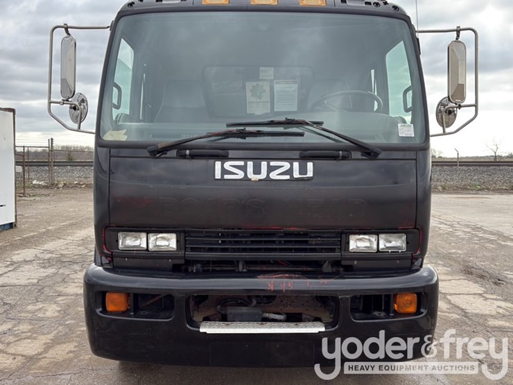 2001-isuzu-npr-image-41
