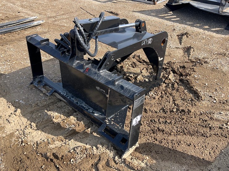 skid-steer-root-ball-grapple-image-1