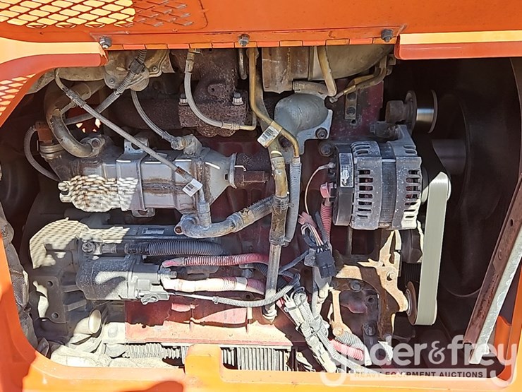 2016-jlg-6042-image-20