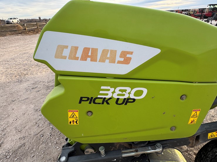2020-claas-380-image-21