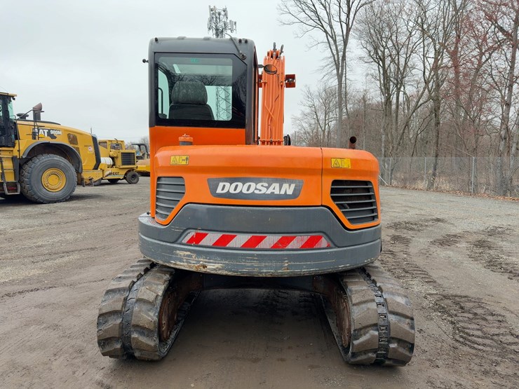 2019-doosan-dx85r-3-image-4