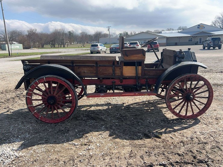 international-highwheeler-image-5