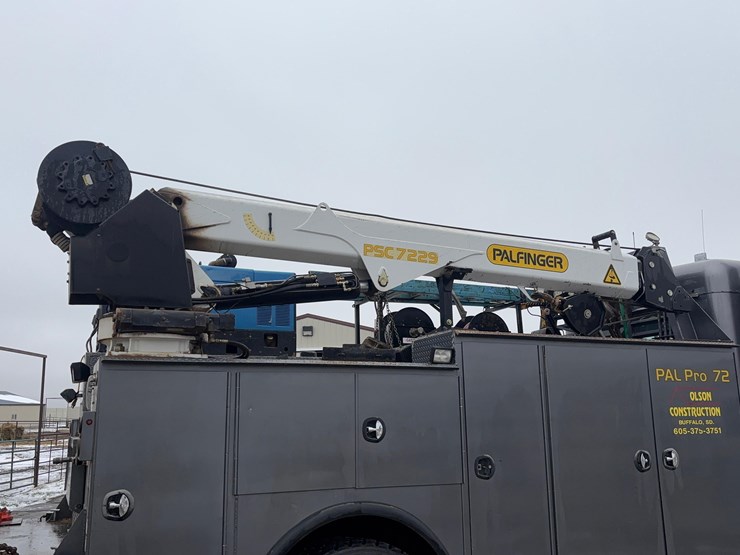 2014-peterbilt-389-image-16