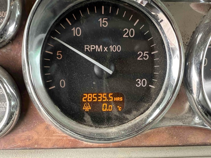 2005-caterpillar-c15-image-22