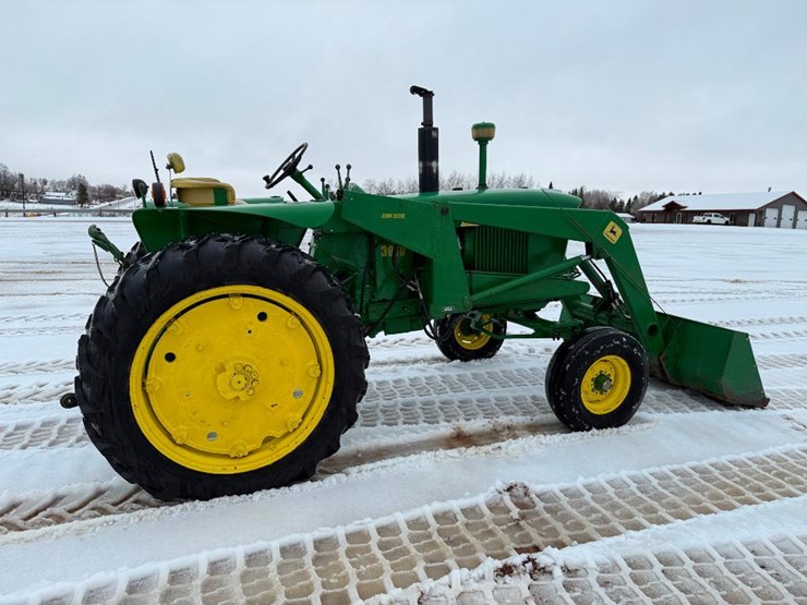 john-deere-3010-image-4