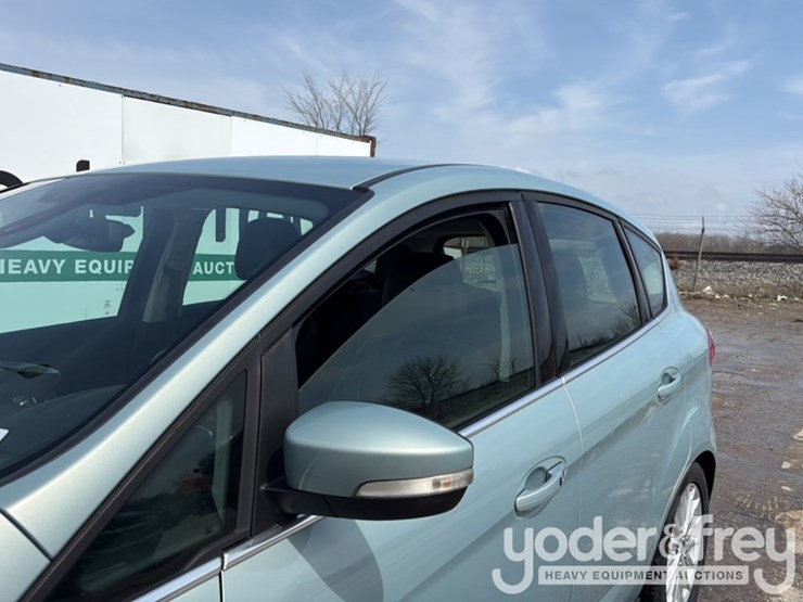 2013-ford-cmax-image-9