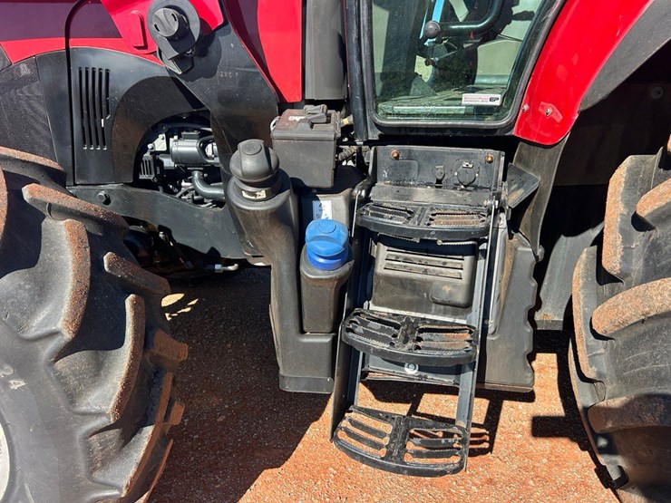 2019-case-ih-farmall-120u-image-14