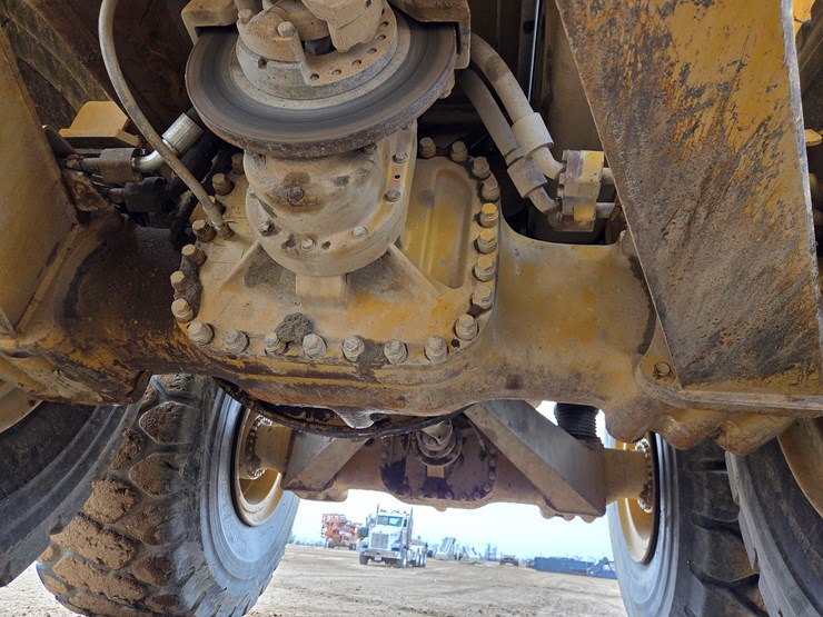 caterpillar-740-image-41