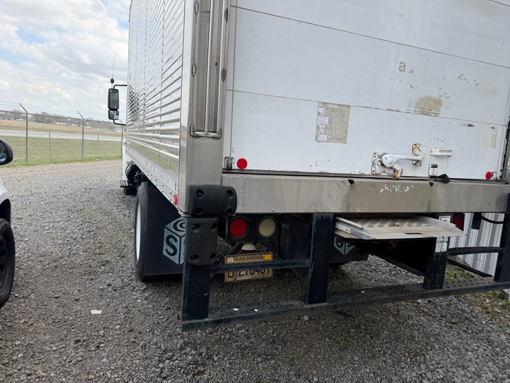 2004-international-durastar-4300-image-18