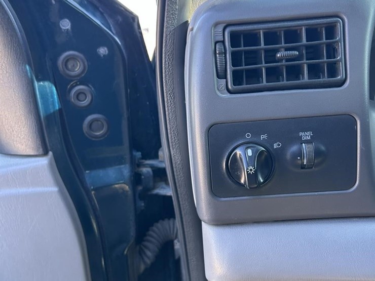 1999-ford-f250-xlt-image-14