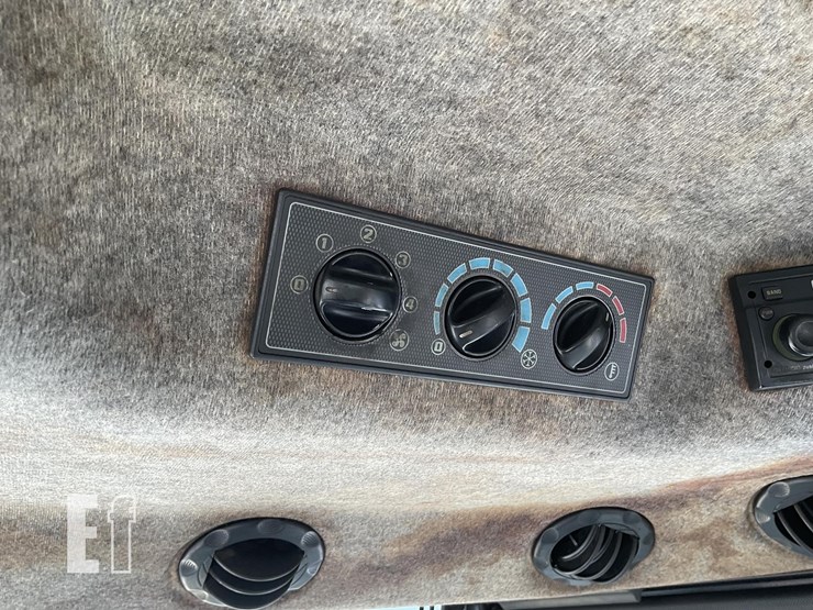 2011-challenger-mt525b-image-11