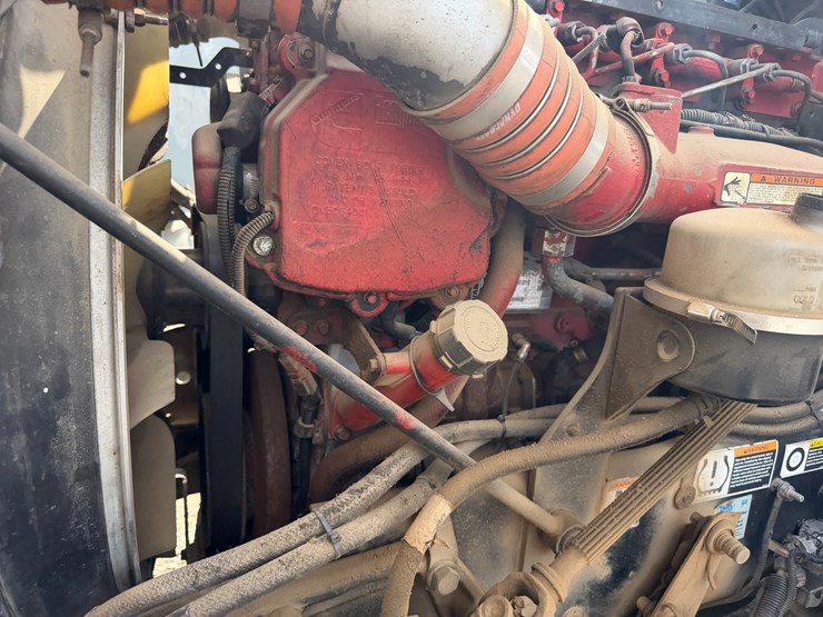 2012-kenworth-900b-image-63