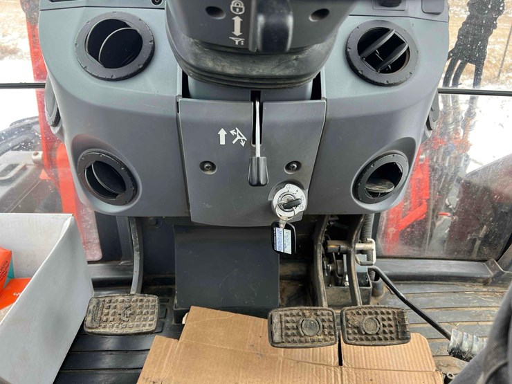 2016-kubota-m6-131-image-18