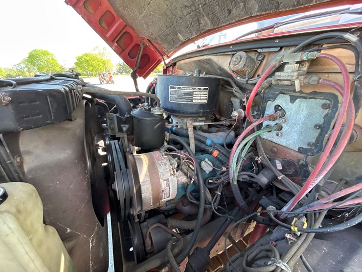 1981-ford-f800-image-11