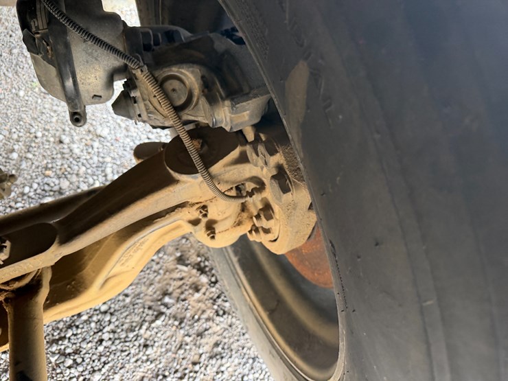 2012-kenworth-900b-image-24