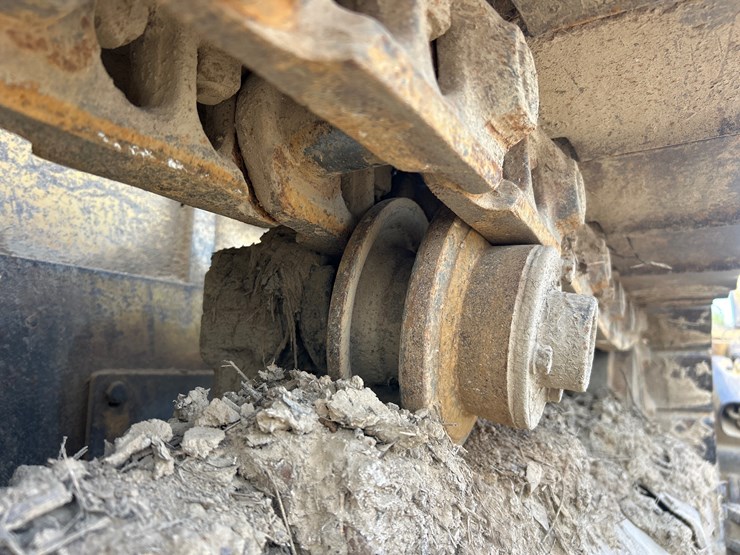 caterpillar-d4d-image-16