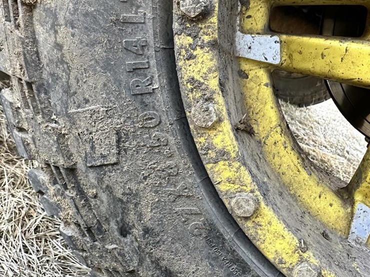 2019-john-deere-gator-xuv-835r-image-12