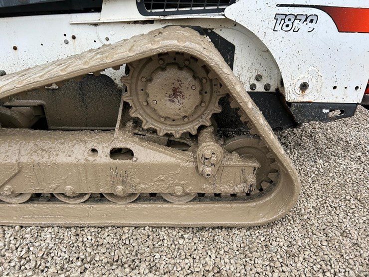 2019-bobcat-t870-image-18