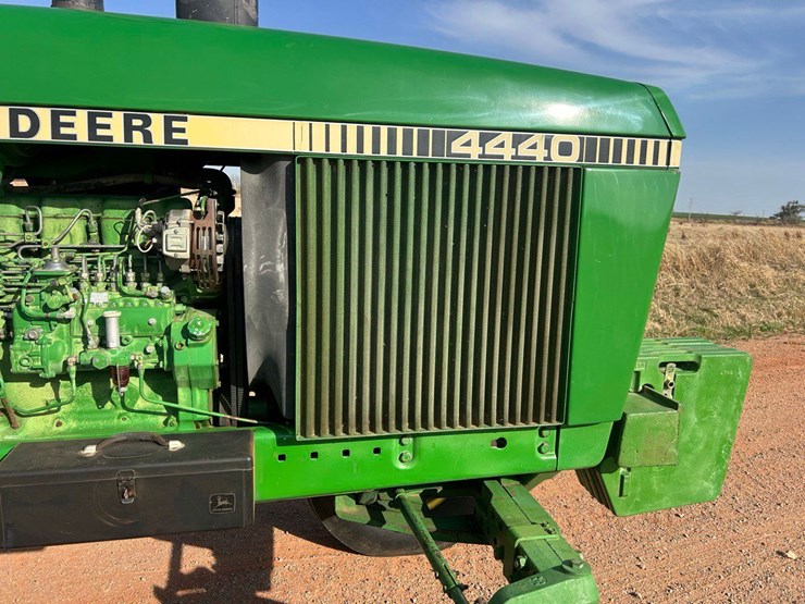 1982-john-deere-4440-image-14