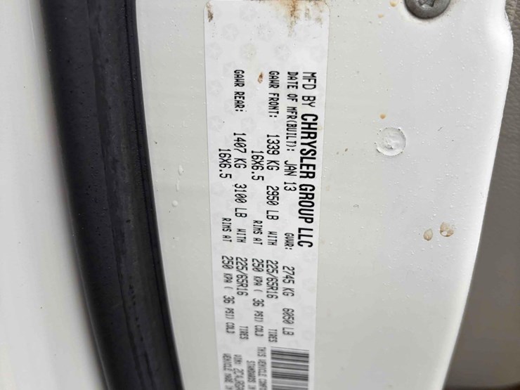 2013-dodge-caravan-image-13