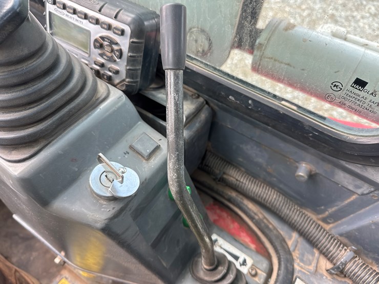 takeuchi-tl240-image-39