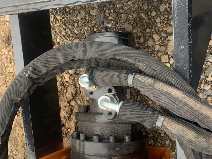 mini-skid-post-hole-digger-attachment-image-5