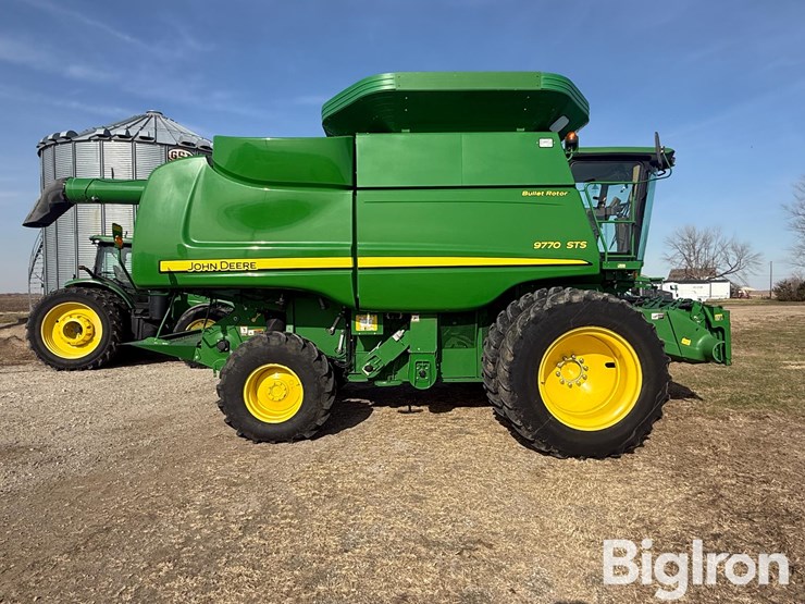 2010-john-deere-9770-sts-image-4