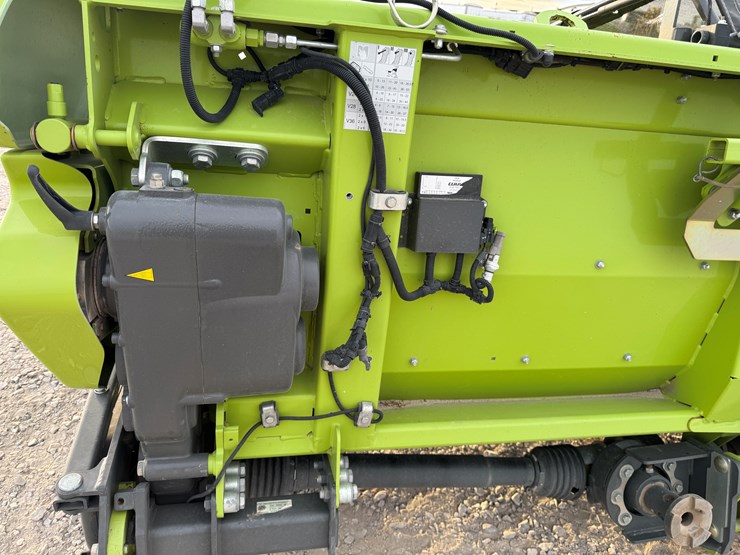 2020-claas-380-image-25
