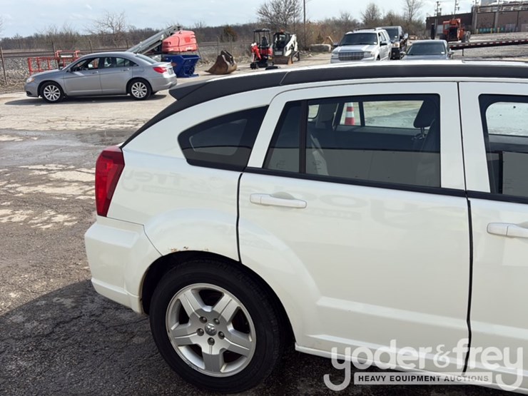 2009-dodge-caliber-image-25
