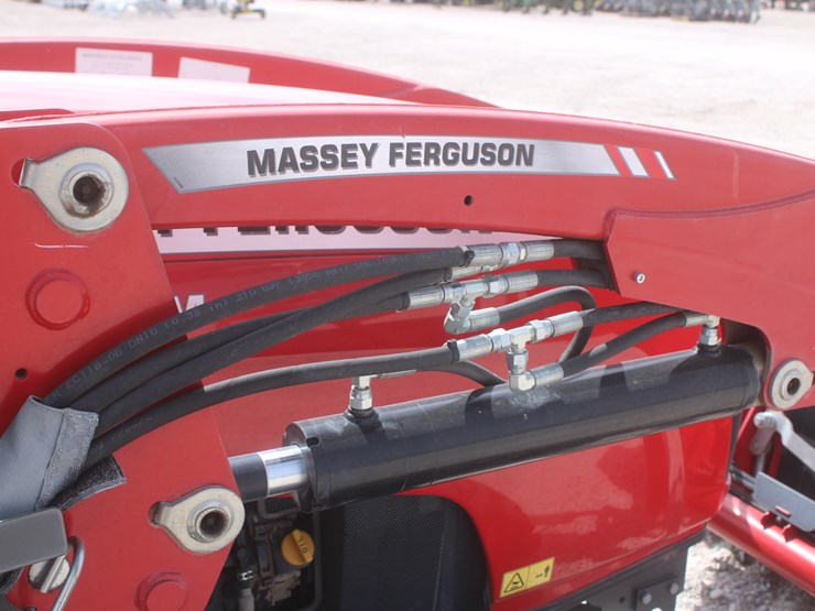 2018-massey-ferguson-1755m-image-50