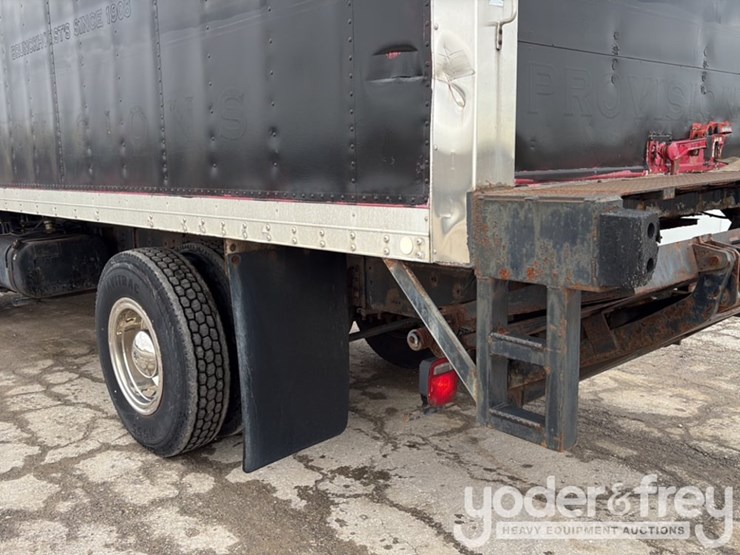 2001-isuzu-npr-image-18