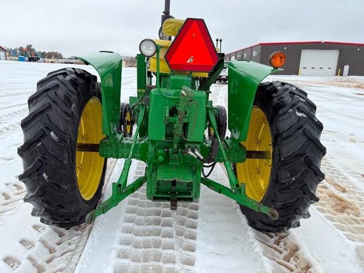 john-deere-3010-image-21