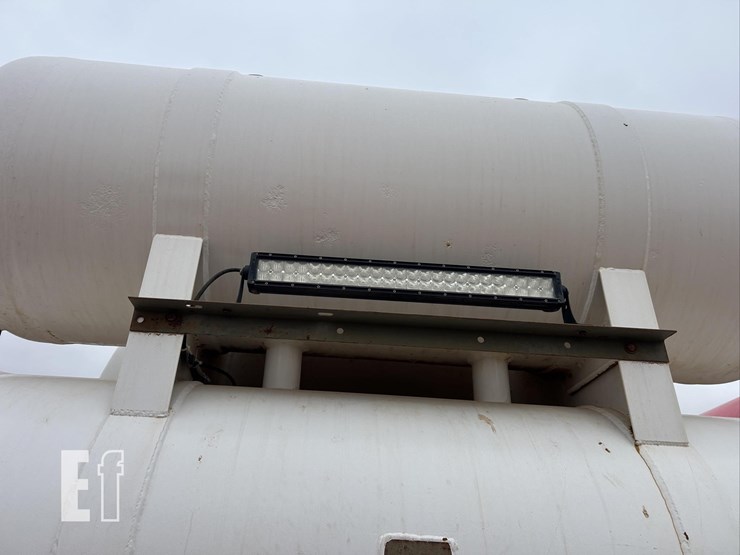 2004-peterbilt-357-image-62