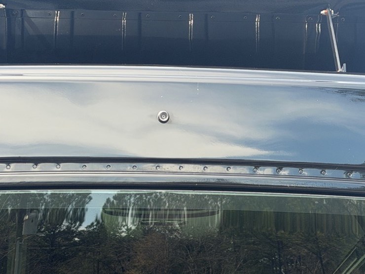 2008-freightliner-m2-106-image-34