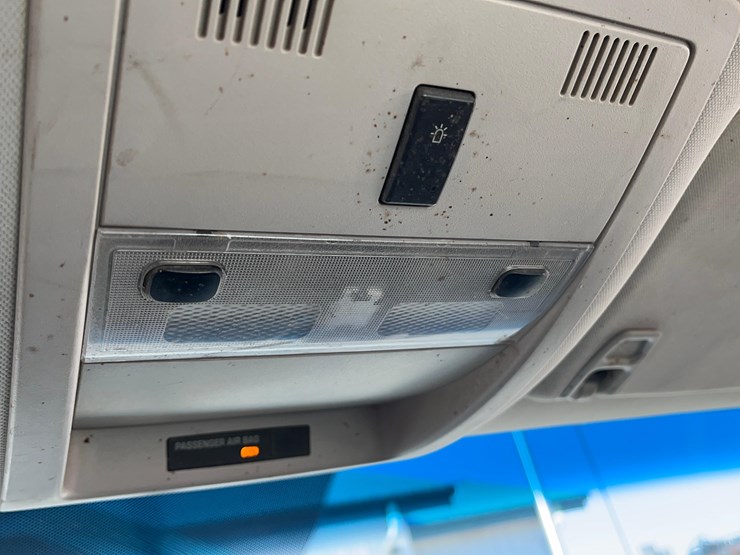 2010-chevrolet-2500-image-21