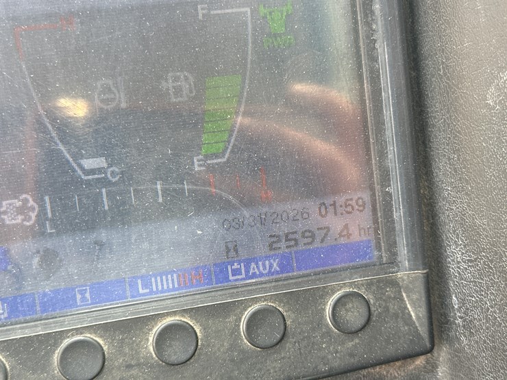 2014-takeuchi-tb240-image-46