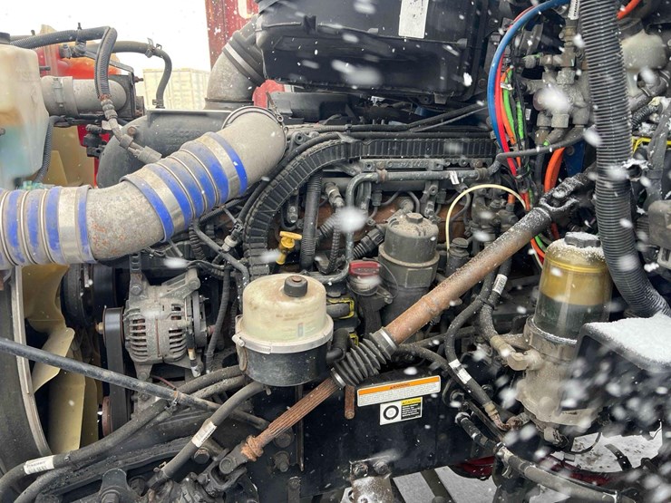 2016-peterbilt-579-image-58