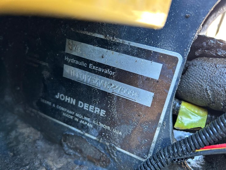 2017-deere-17g-image-25